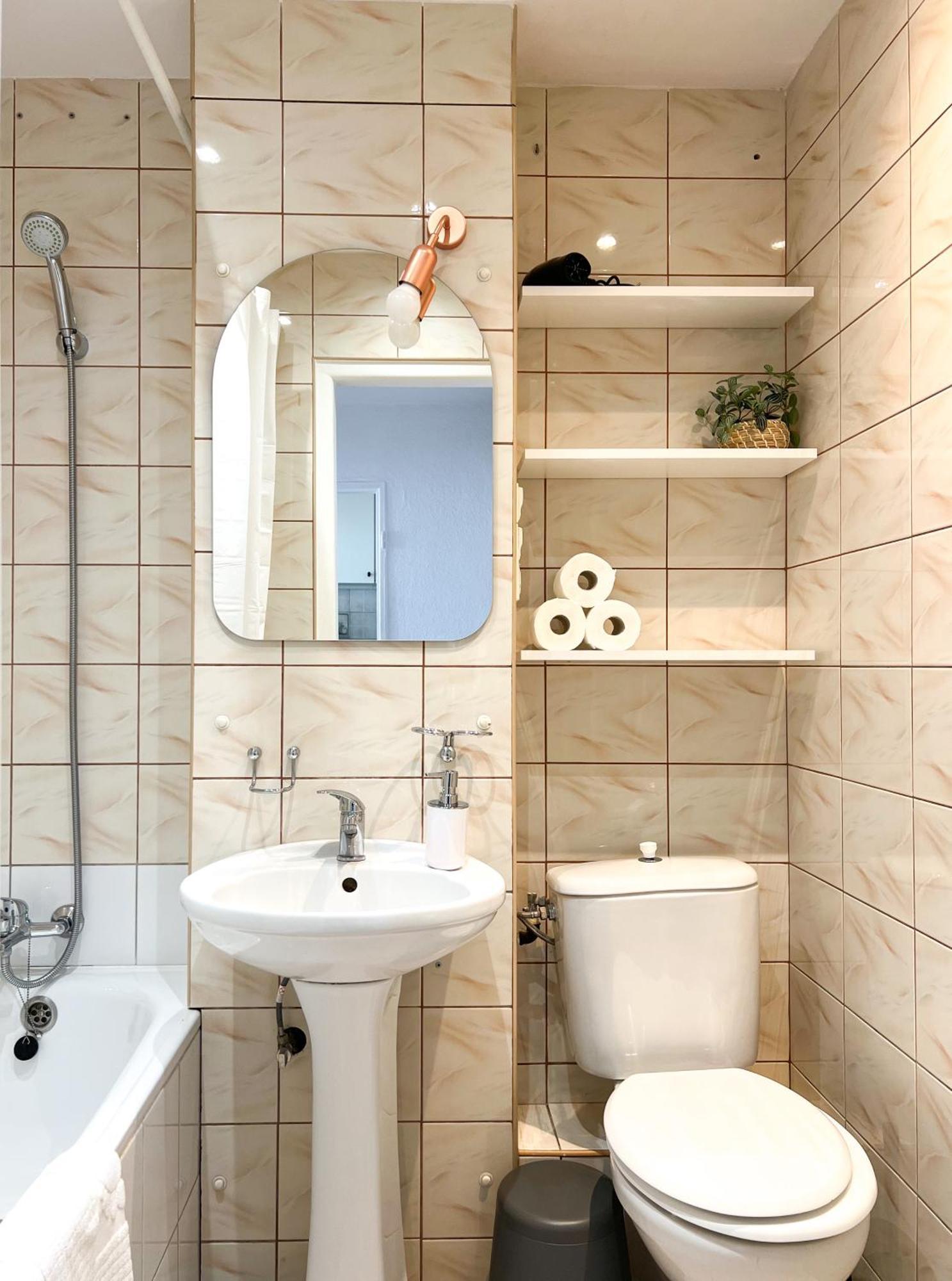 Tangerine Center Apartment *